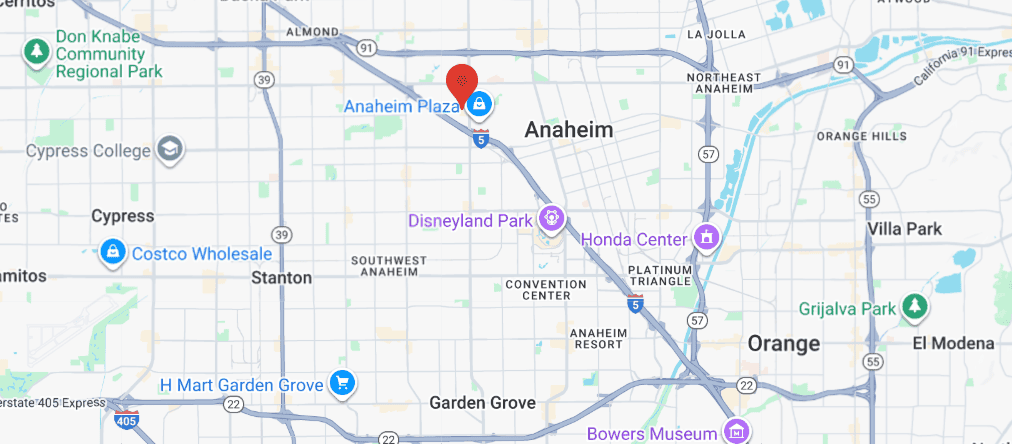 離迪士尼樂園最近的是Anaheim這家分店，開車只要5分鐘喔。